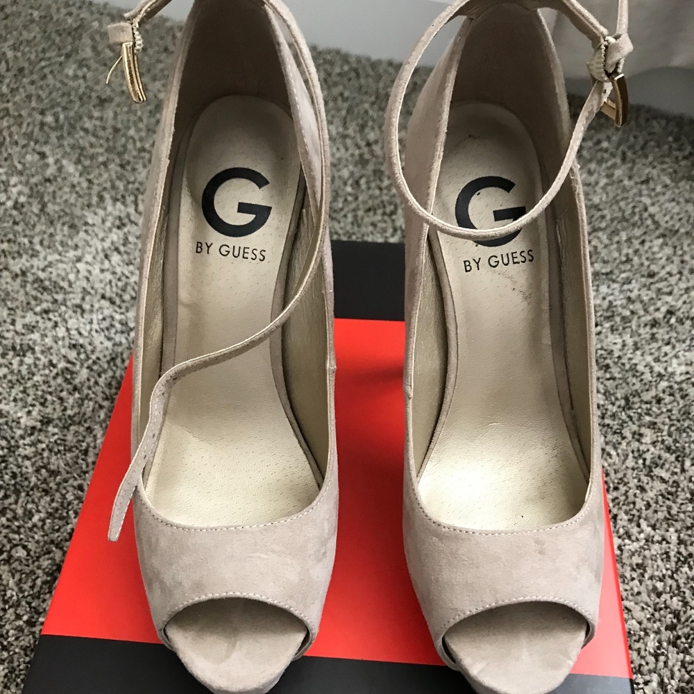 GUESS Nude Peep Toe Heels